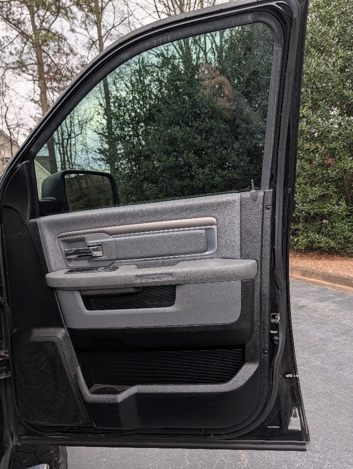 RAM 2500 SLT 4x4 Crew Cab 6'4" Box 2018