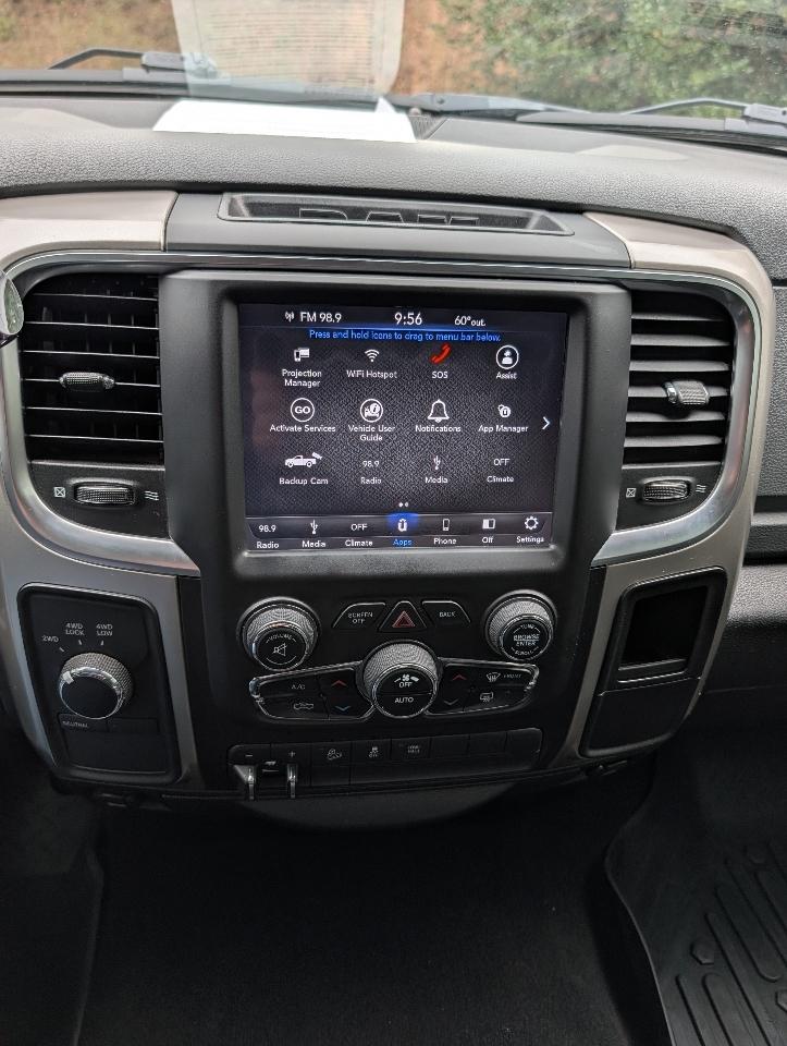 RAM 2500 SLT 4x4 Crew Cab 6'4" Box 2018