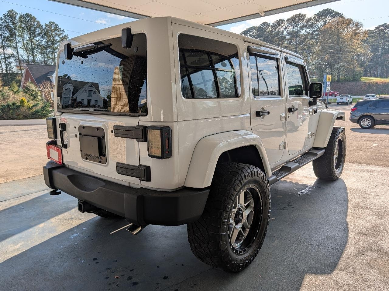 Jeep Wrangler Unlimited 4WD 4dr Rubicon 2012