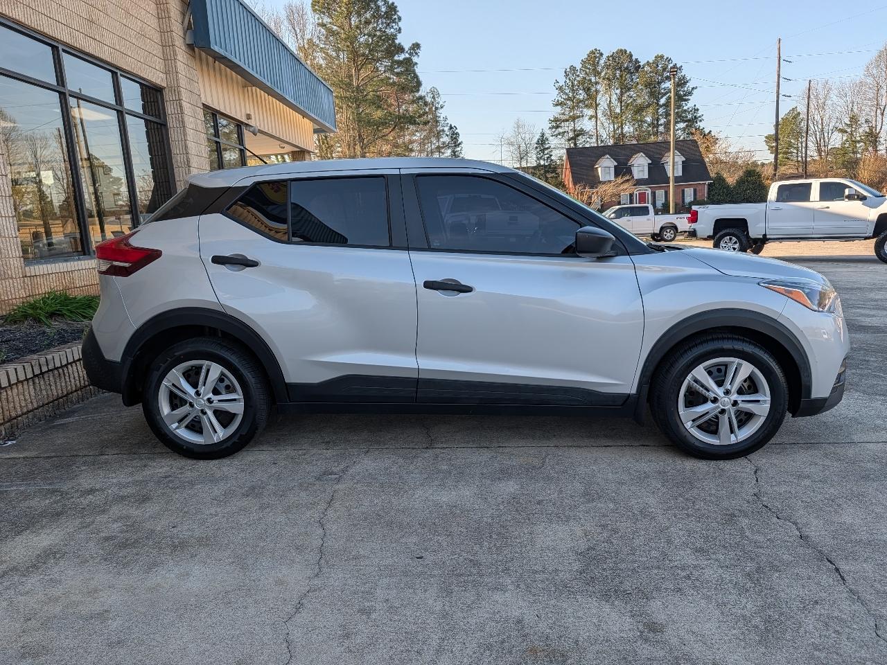 Nissan Kicks S FWD 2020