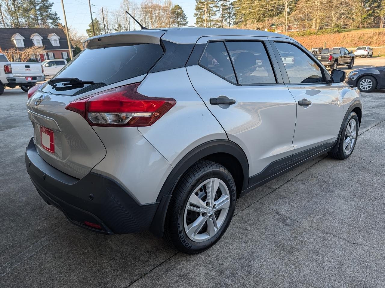 Nissan Kicks S FWD 2020