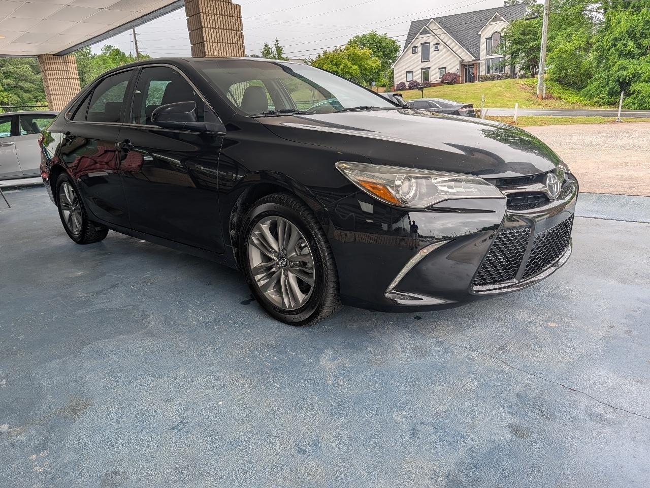 Toyota Camry 4dr Sdn I4 Auto SE w/Special Edition Pkg (Natl) 2016