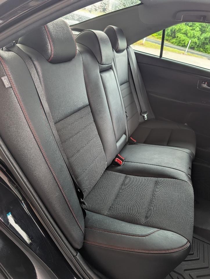 Toyota Camry 4dr Sdn I4 Auto SE w/Special Edition Pkg (Natl) 2016