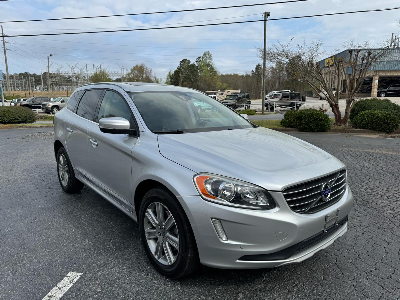 Volvo XC60 AWD 4dr T6 Drive-E 2016