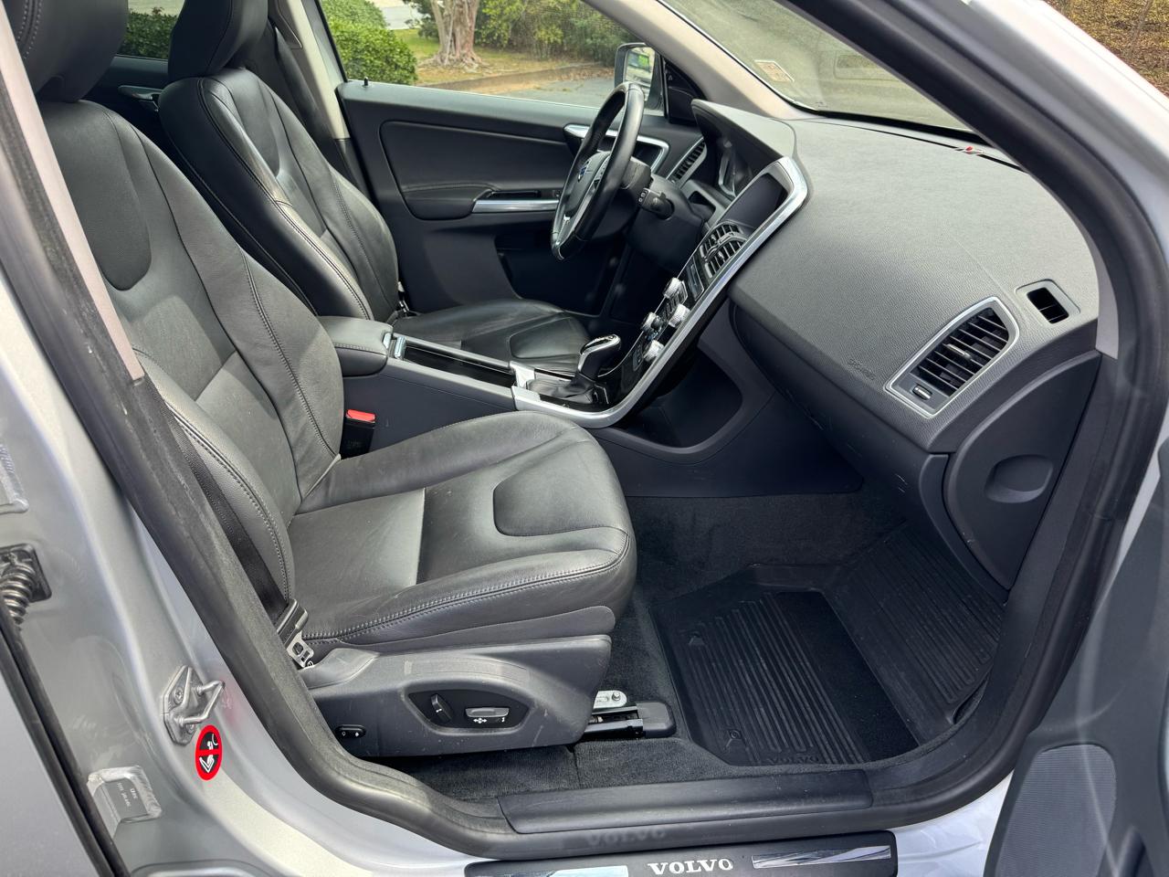 Volvo XC60 AWD 4dr T6 Drive-E 2016