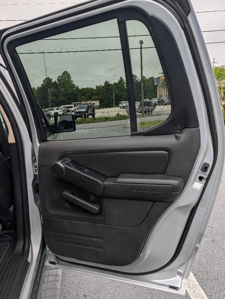 Ford Explorer Sport Trac RWD 4dr Limited 2010