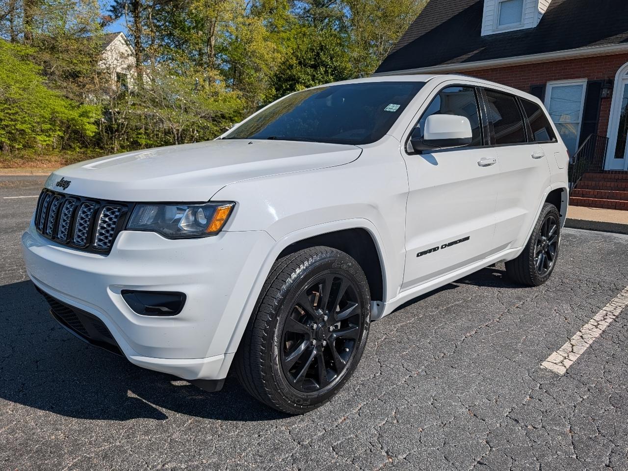 2018 Jeep Grand Cherokee Altitude 4x4 *Ltd Avail*