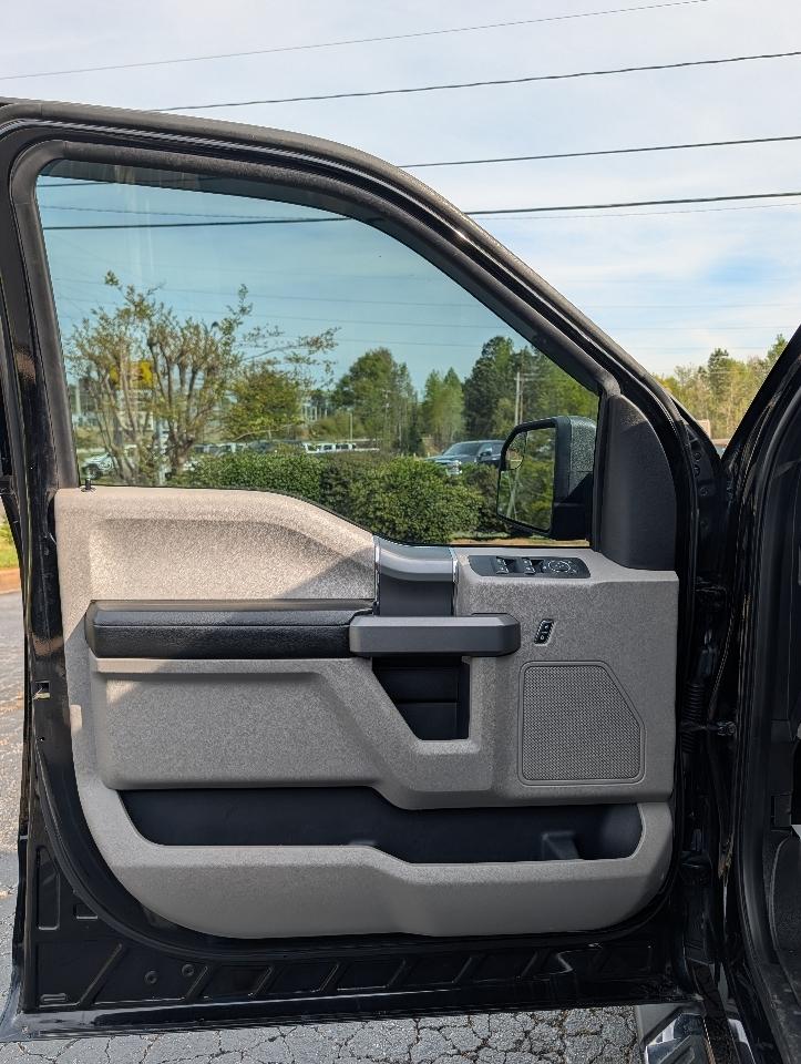 Ford F-150 4WD SuperCrew 139" XLT 2018