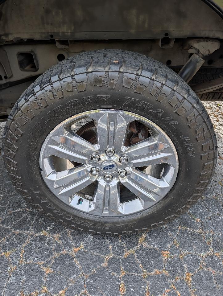 Ford F-150 4WD SuperCrew 139" XLT 2018