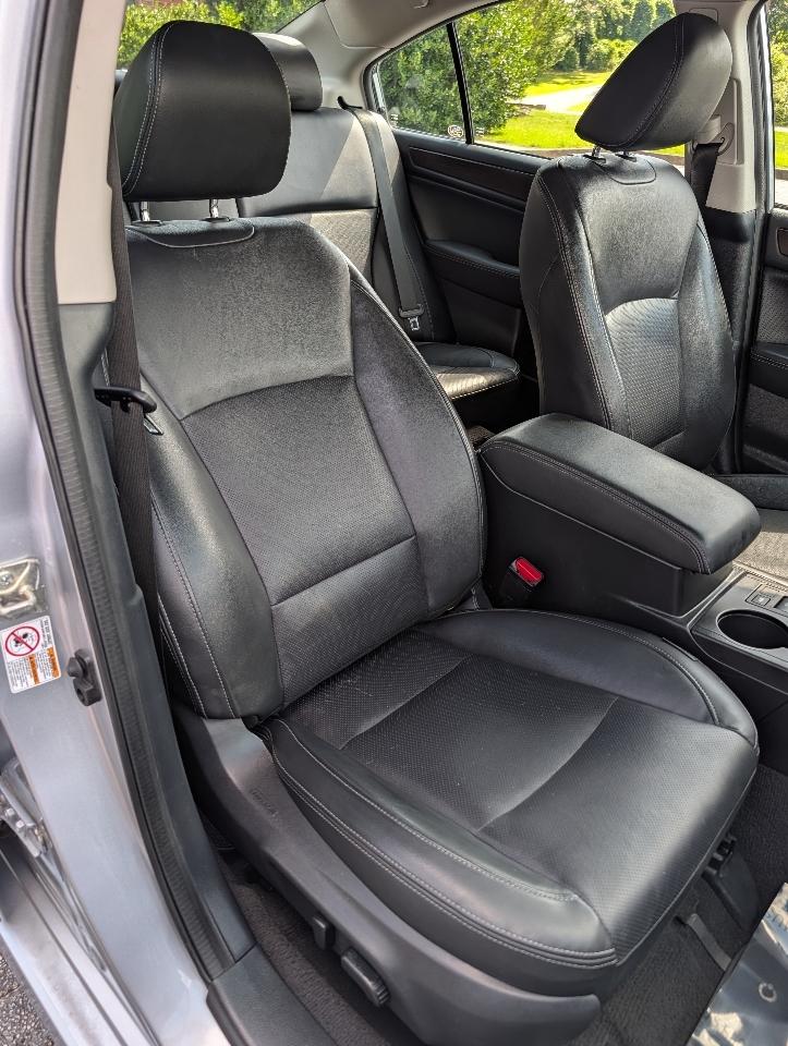 Subaru Legacy 4dr Sdn 2.5i Limited PZEV 2015