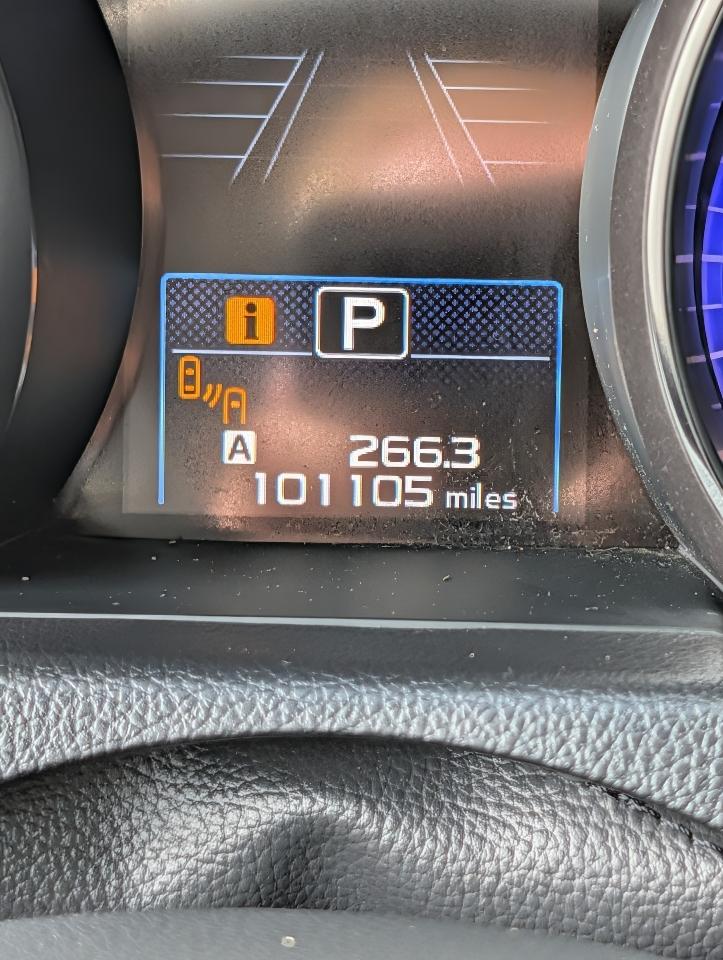 Subaru Legacy 4dr Sdn 2.5i Limited PZEV 2015