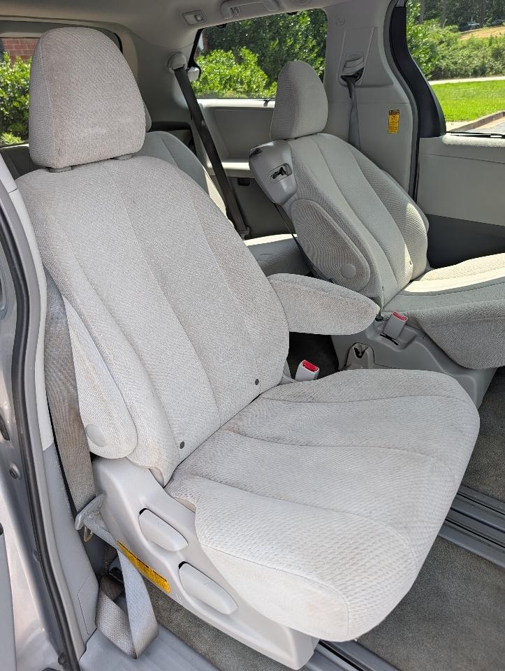 Toyota Sienna 5dr 7-Pass Van V6 LE AAS FWD (Natl) 2014