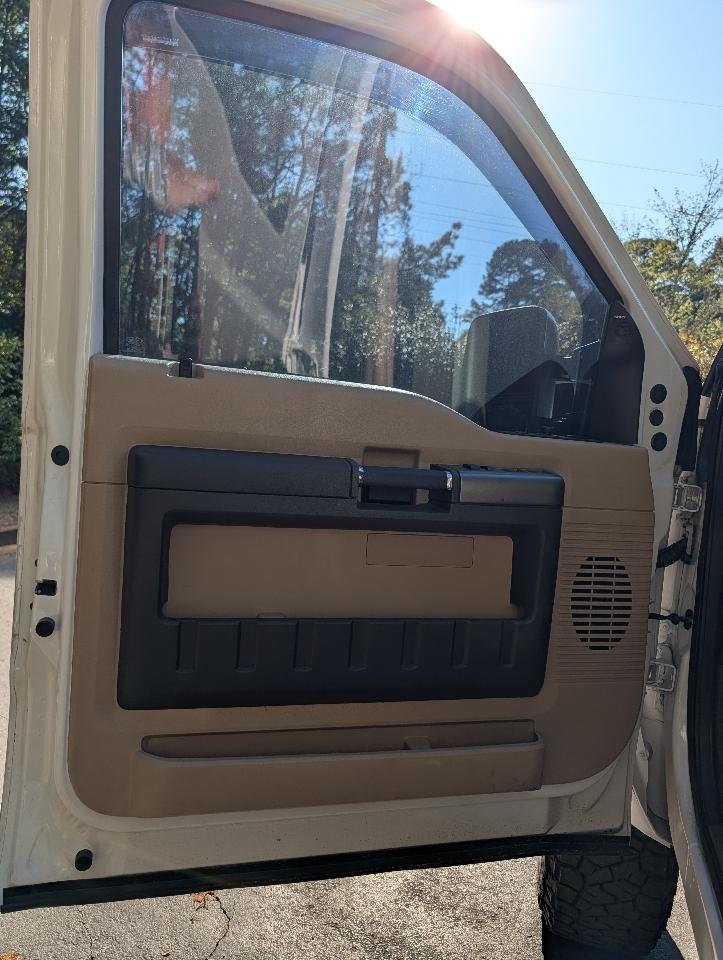 Ford Super Duty F-250 SRW 4WD Crew Cab 172" Platinum 2016