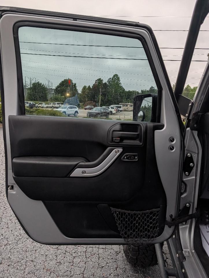 Jeep Wrangler Unlimited 4WD 4dr Rubicon 2014