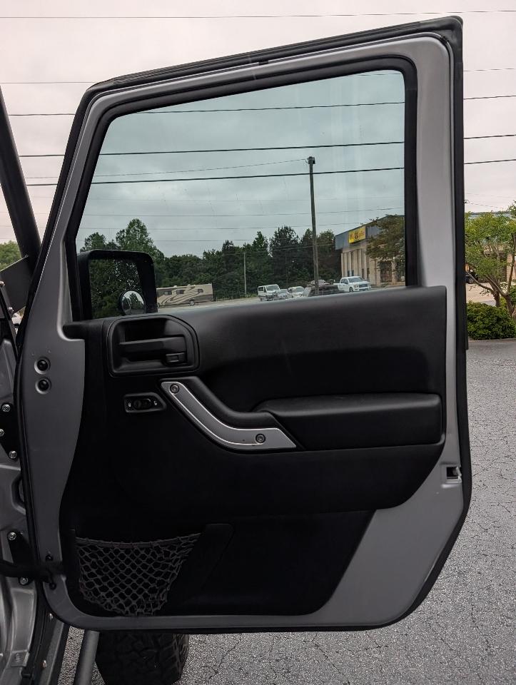Jeep Wrangler Unlimited 4WD 4dr Rubicon 2014