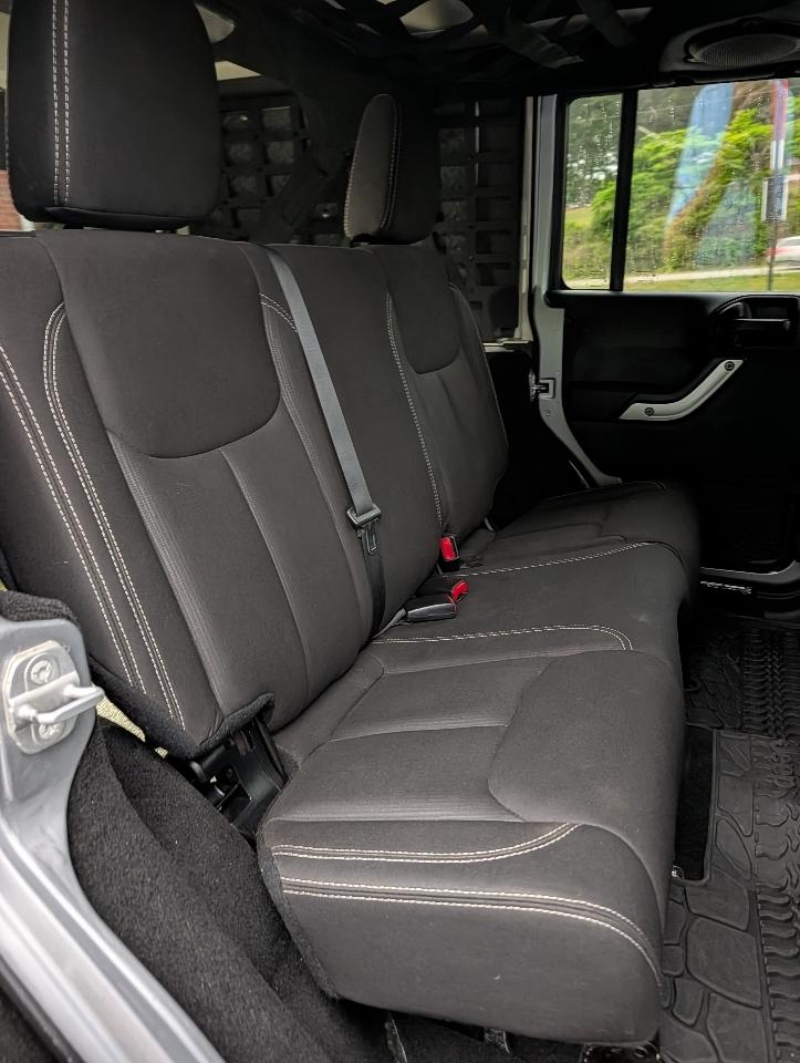 Jeep Wrangler Unlimited 4WD 4dr Rubicon 2014