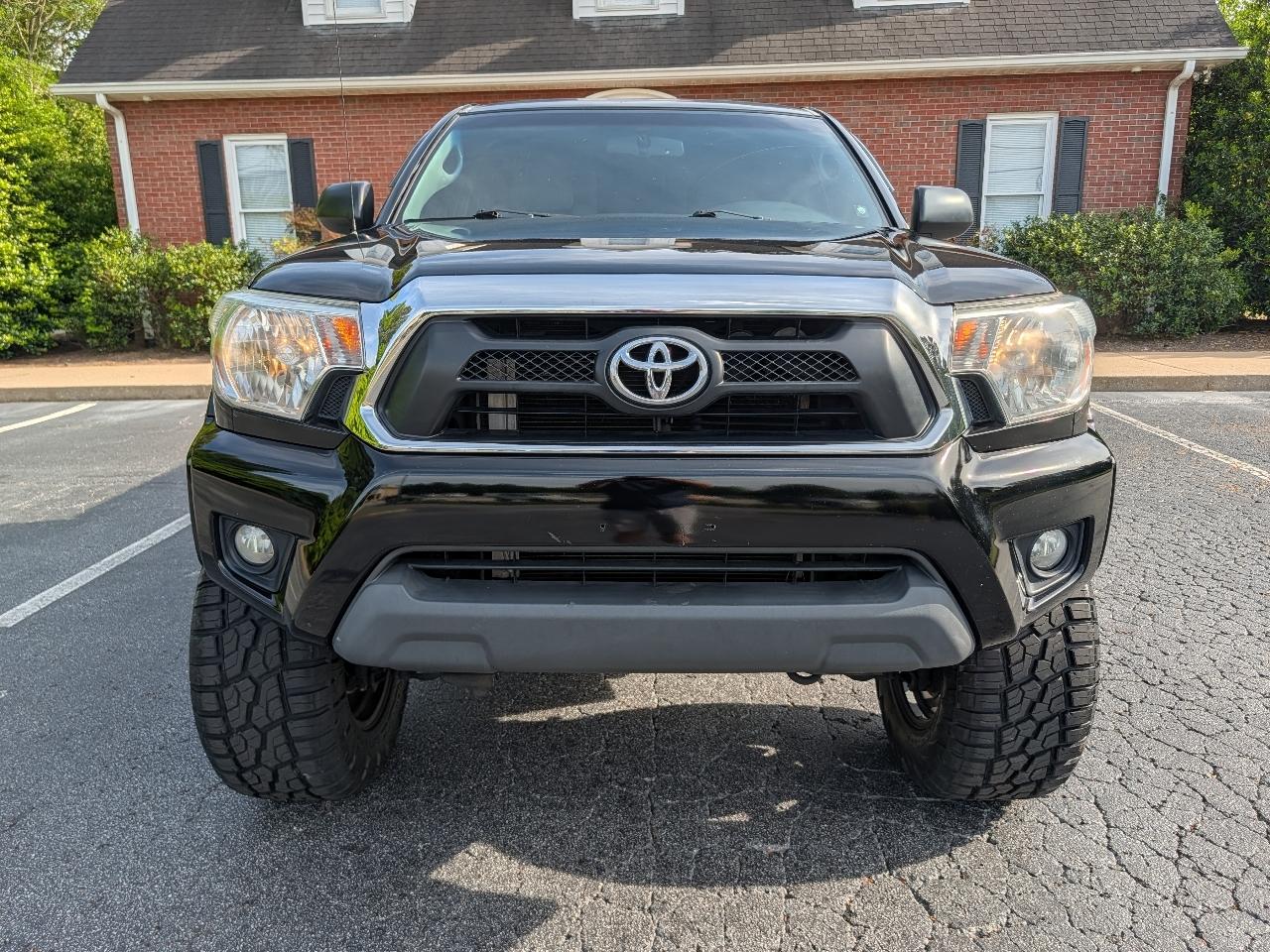 Toyota Tacoma 4WD Double Cab V6 MT (Natl) 2013