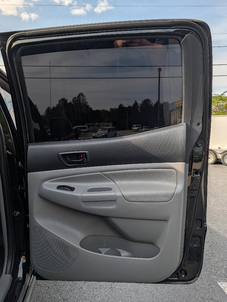 Toyota Tacoma 4WD Double Cab V6 MT (Natl) 2013