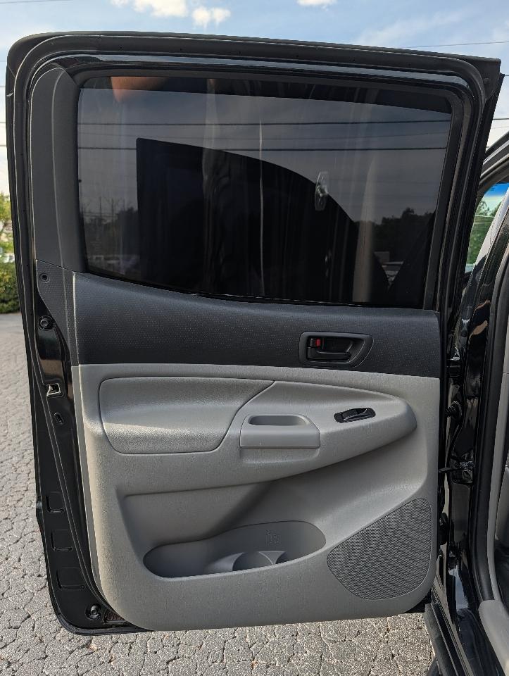 Toyota Tacoma 4WD Double Cab V6 MT (Natl) 2013