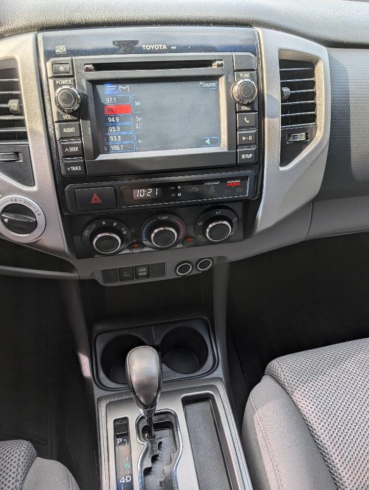 Toyota Tacoma 4WD Double Cab V6 MT (Natl) 2013