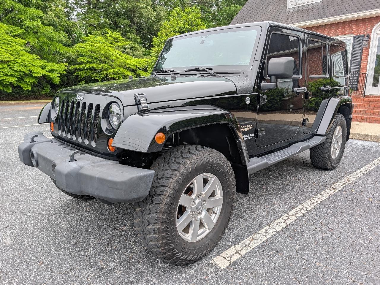 Jeep Wrangler Unlimited 4WD 4dr Sahara 2013