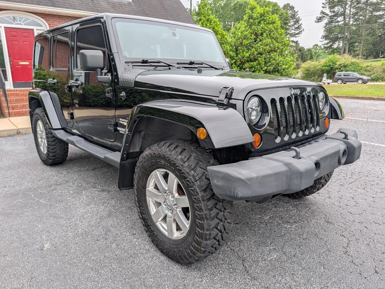 Jeep Wrangler Unlimited 4WD 4dr Sahara 2013