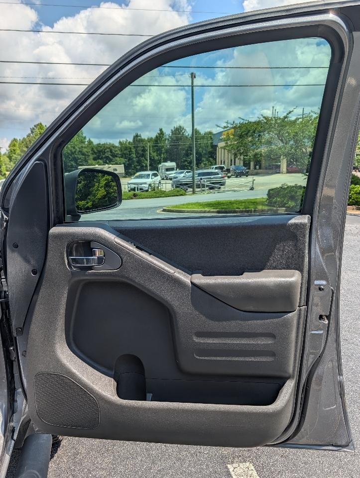 Nissan Frontier King Cab 4x4 SV V6 Auto 2018