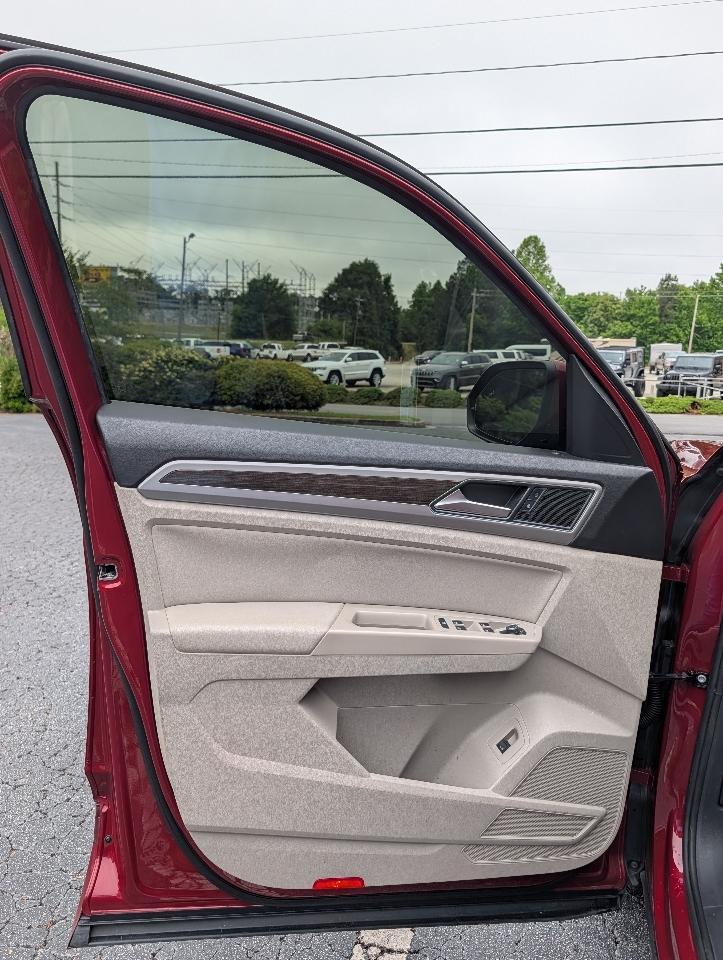 Volkswagen Atlas 3.6L V6 SE w/Technology FWD 2018