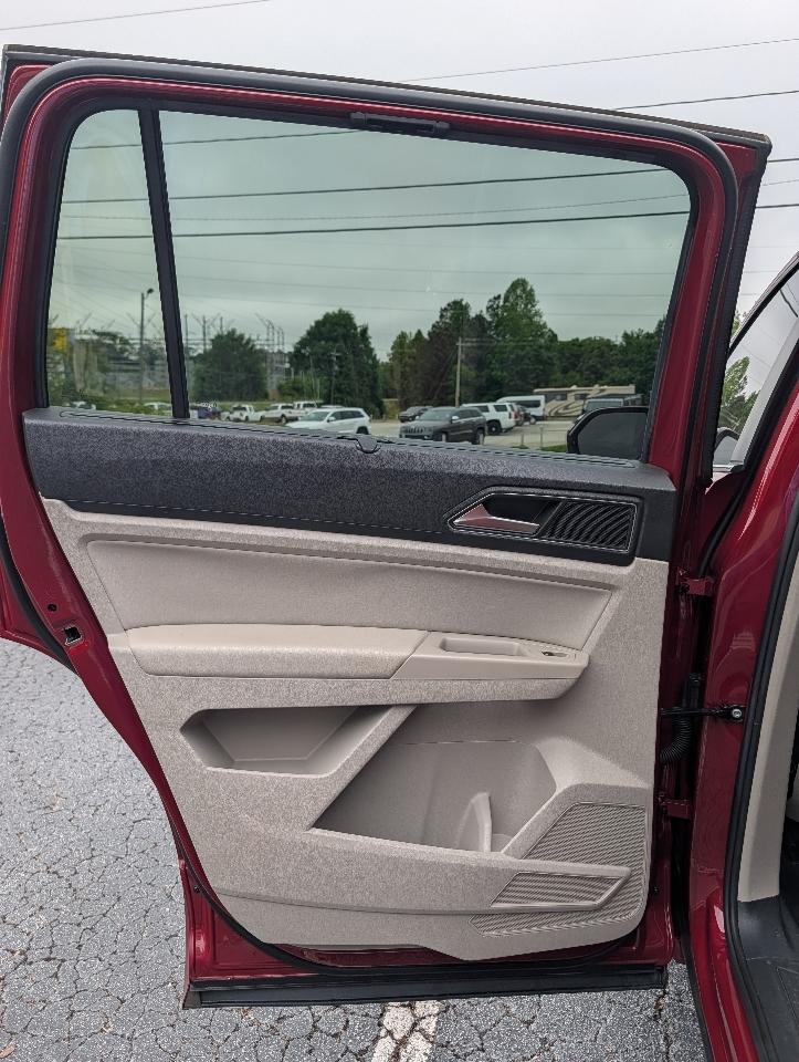 Volkswagen Atlas 3.6L V6 SE w/Technology FWD 2018