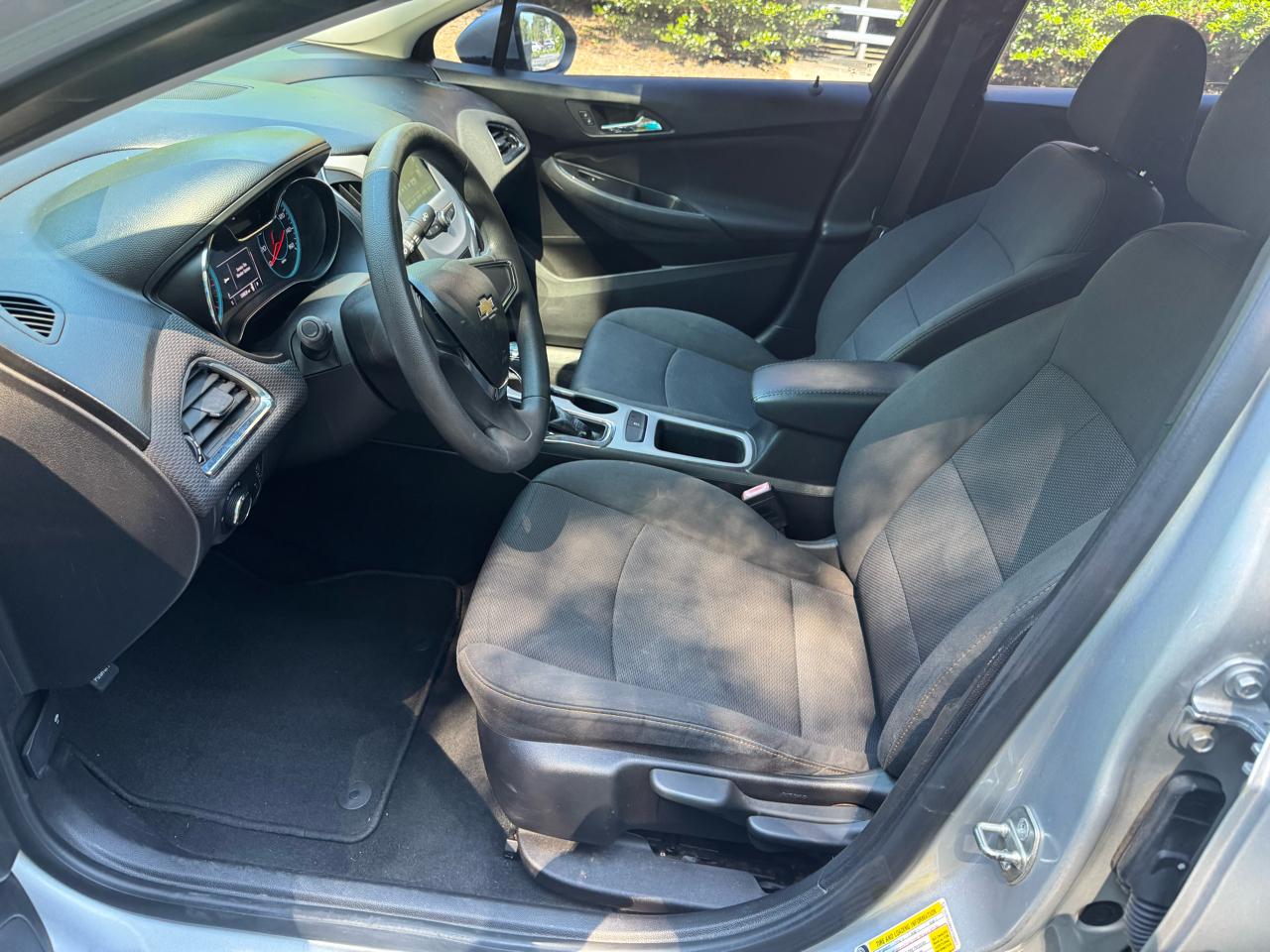 Chevrolet Cruze 4dr Sdn 1.4L LS w/1SB 2017