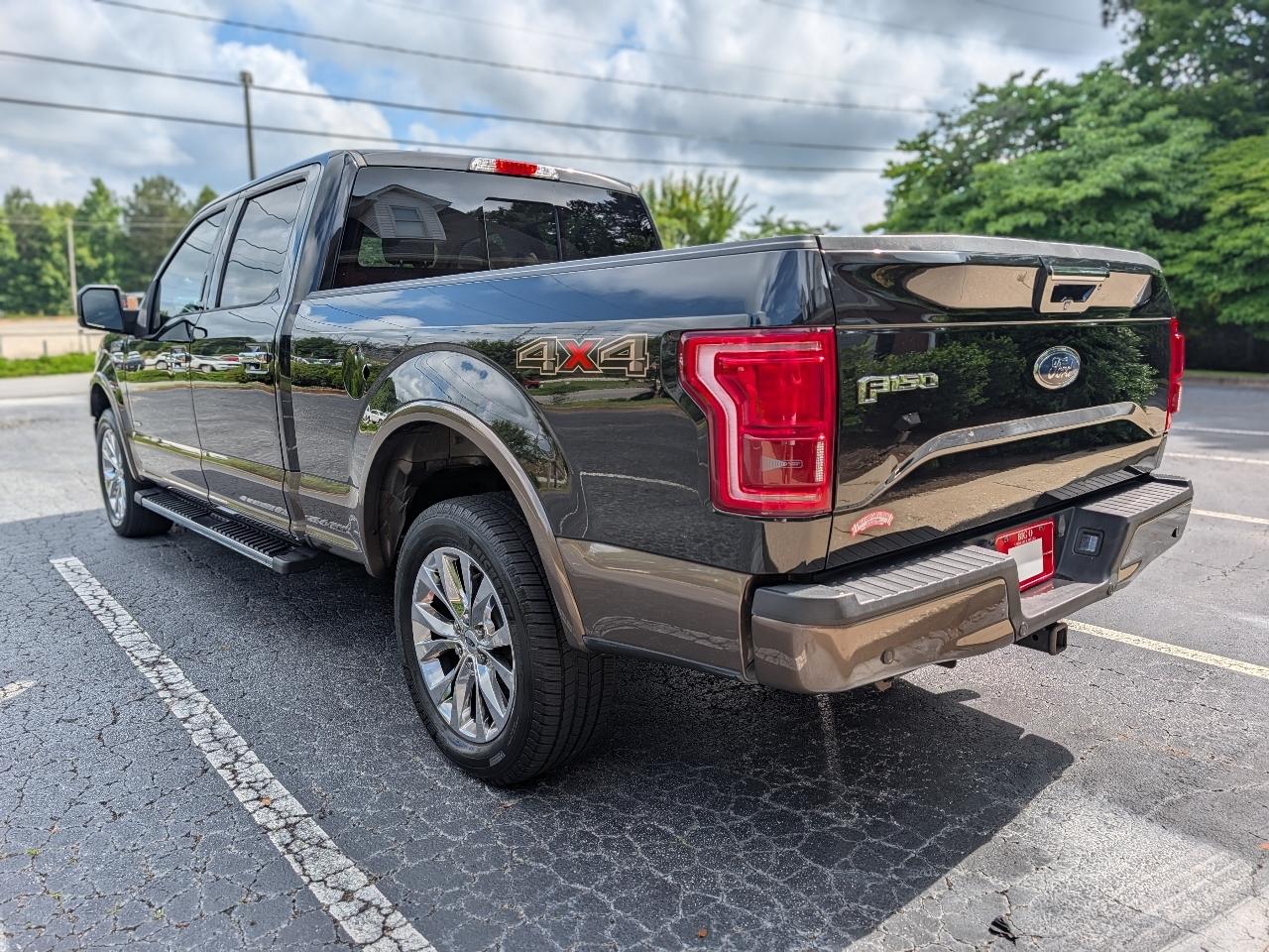 Ford F-150 4WD SuperCrew 157" Lariat w/HD Payload Pkg 2015