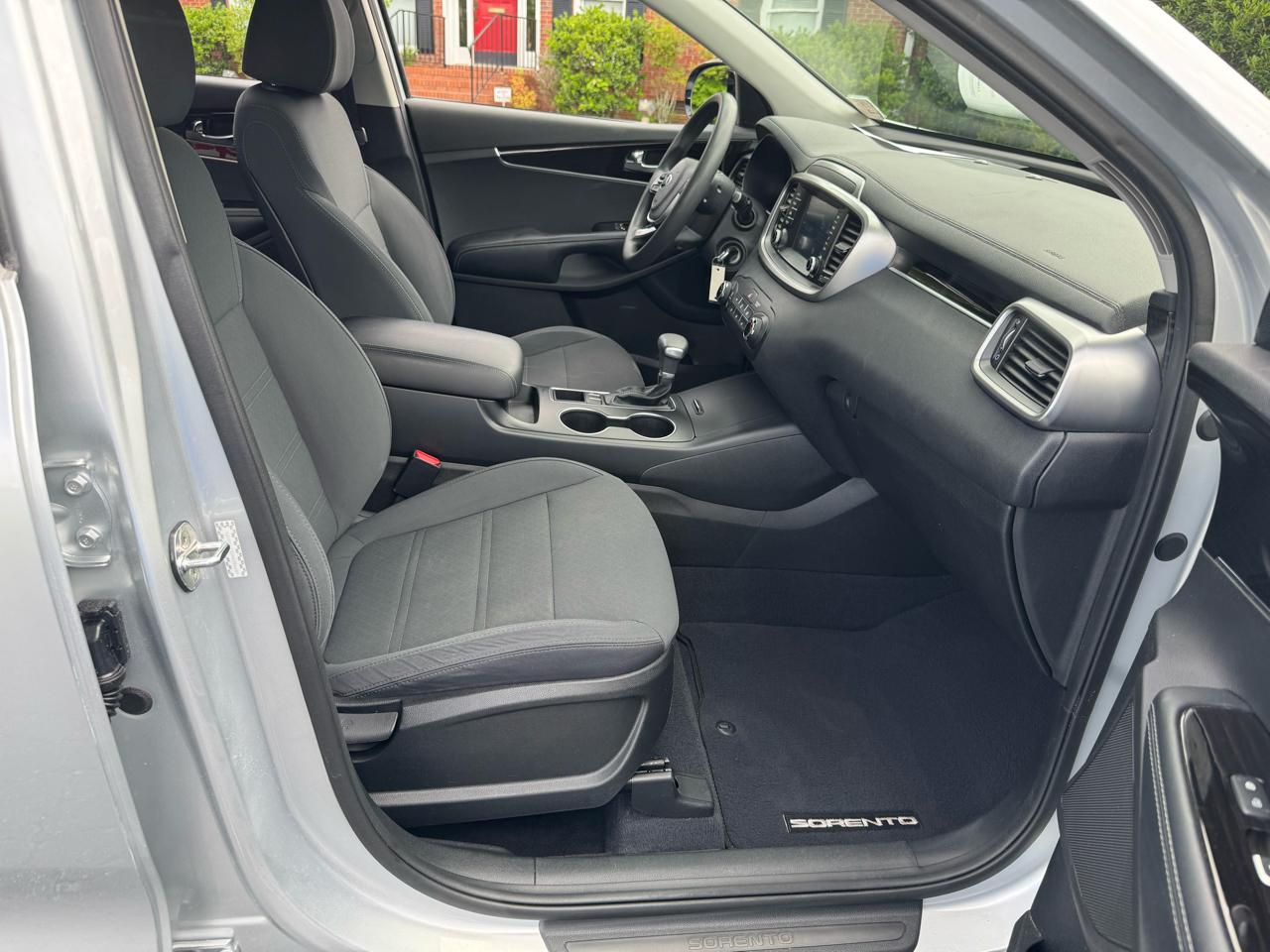 Kia Sorento L FWD 2019