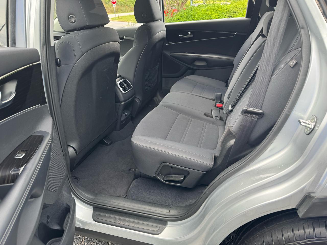 Kia Sorento L FWD 2019