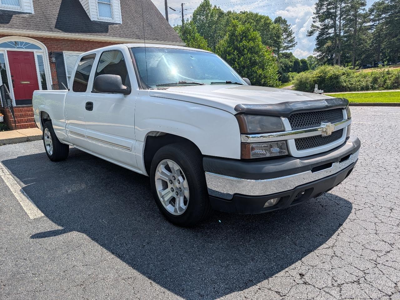 Chevrolet Silverado 1500 Ext Cab 143.5" WB LS 2003