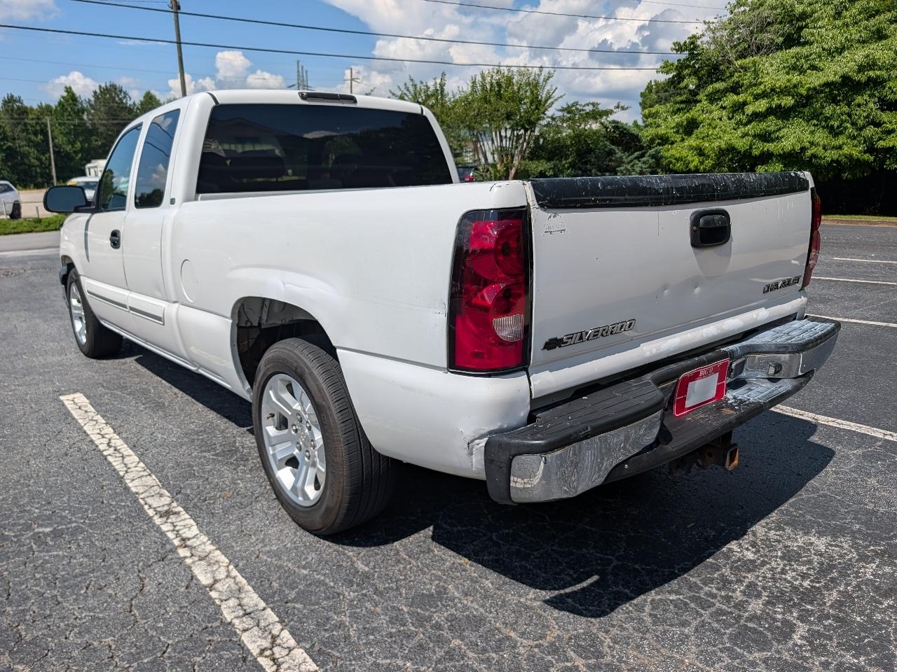 Chevrolet Silverado 1500 Ext Cab 143.5" WB LS 2003