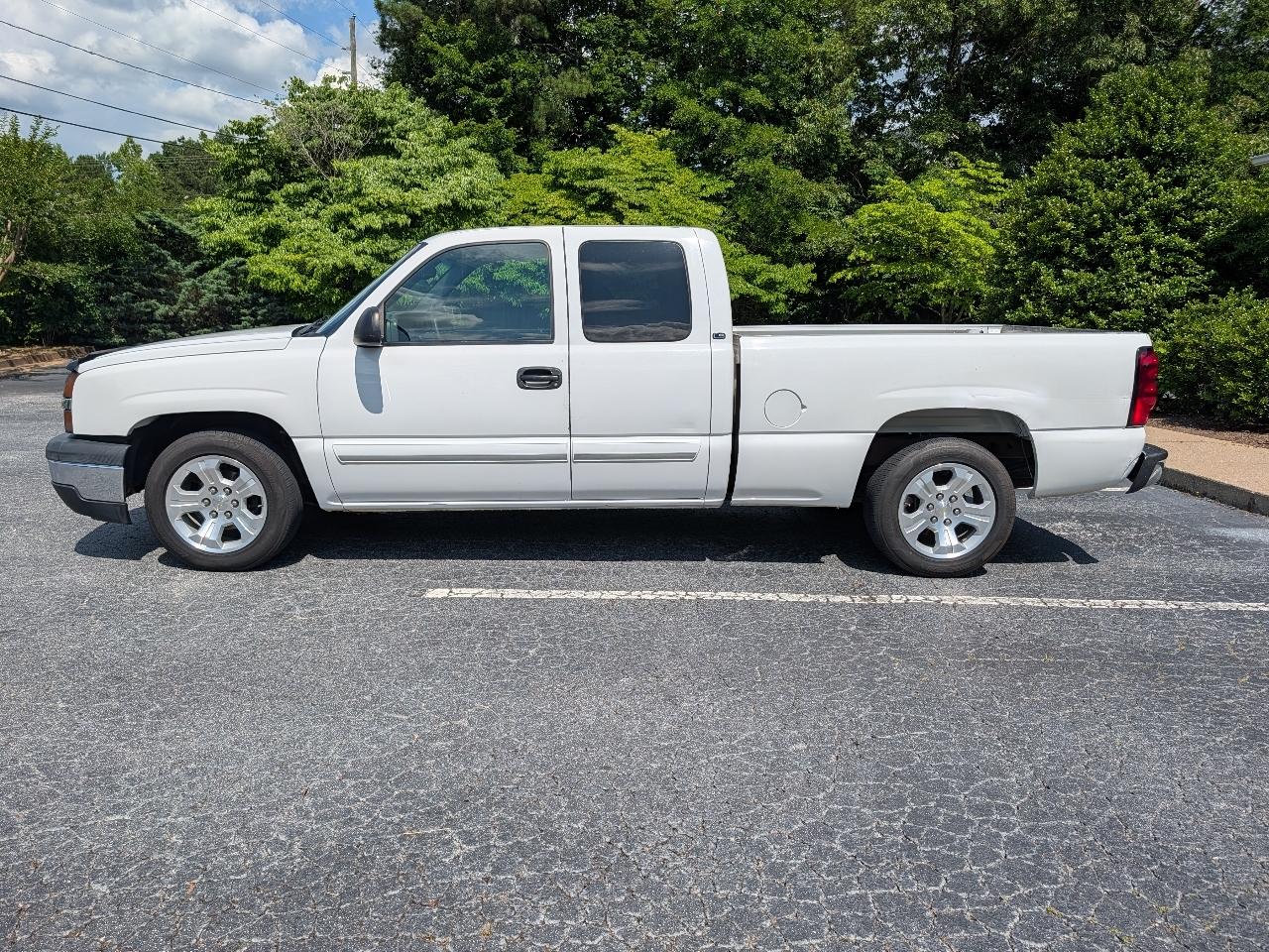 Chevrolet Silverado 1500 Ext Cab 143.5" WB LS 2003