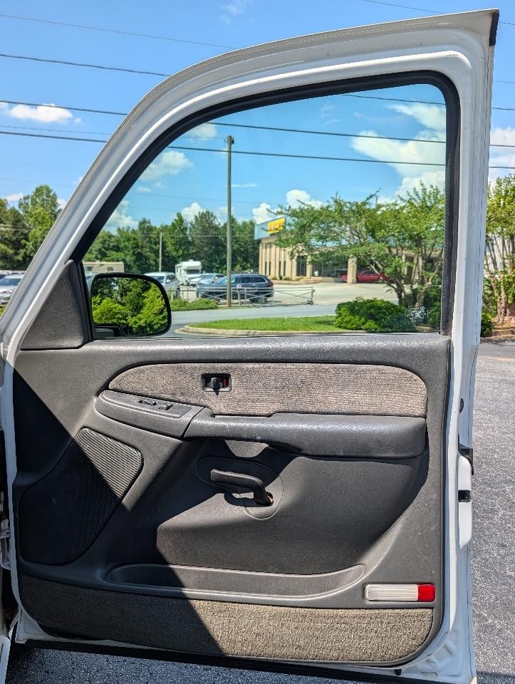 Chevrolet Silverado 1500 Ext Cab 143.5" WB LS 2003
