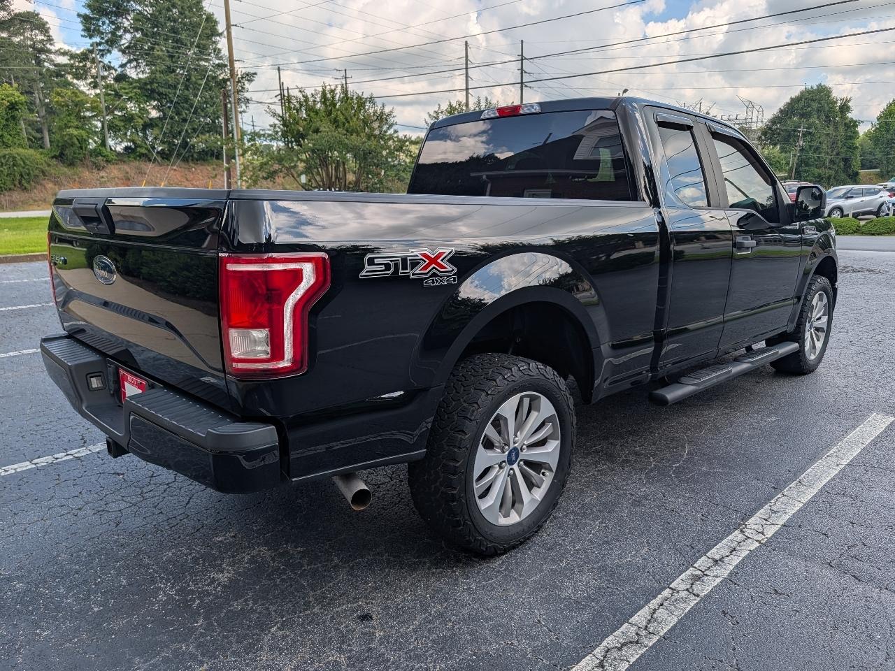 Ford F-150 Lariat 4WD SuperCab 8' Box 2017