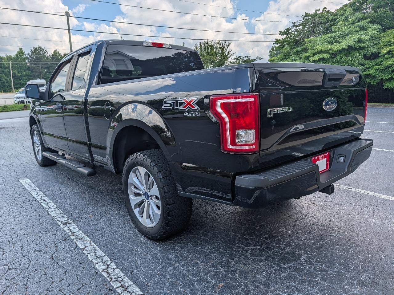 Ford F-150 Lariat 4WD SuperCab 8' Box 2017
