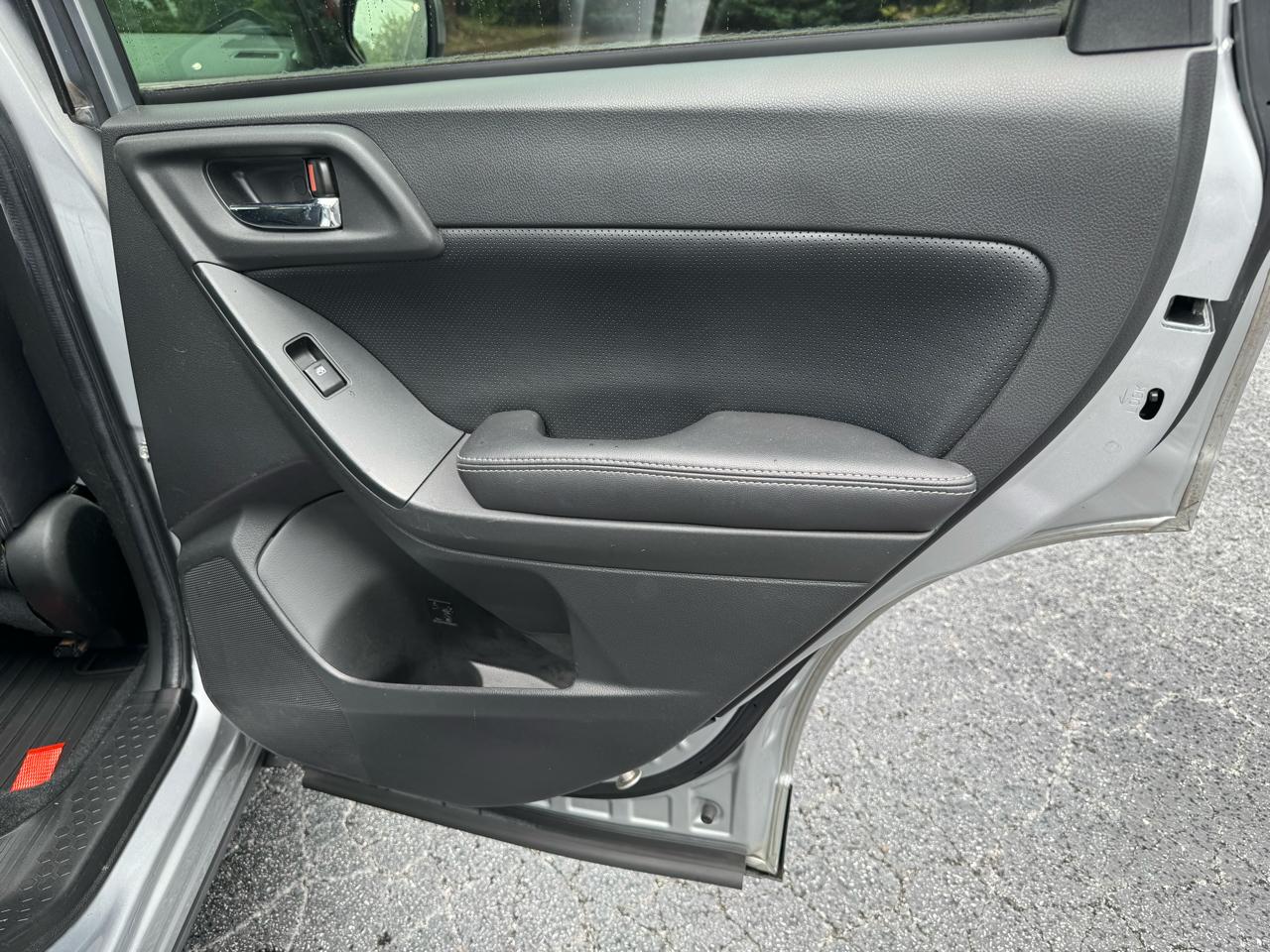 Subaru Forester 4dr Auto 2.5i Limited PZEV 2014