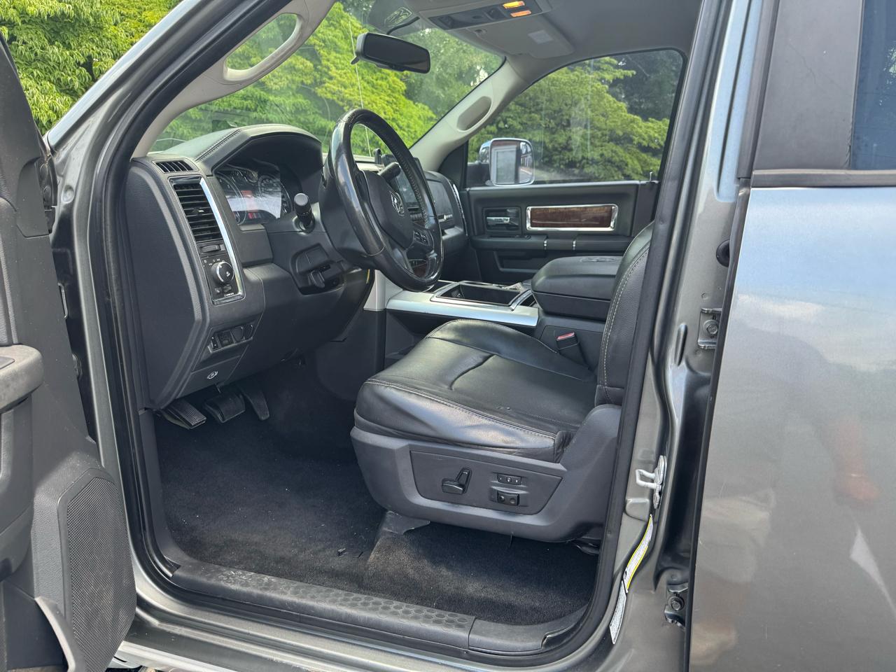 RAM 2500 4WD Crew Cab 149" Laramie 2012