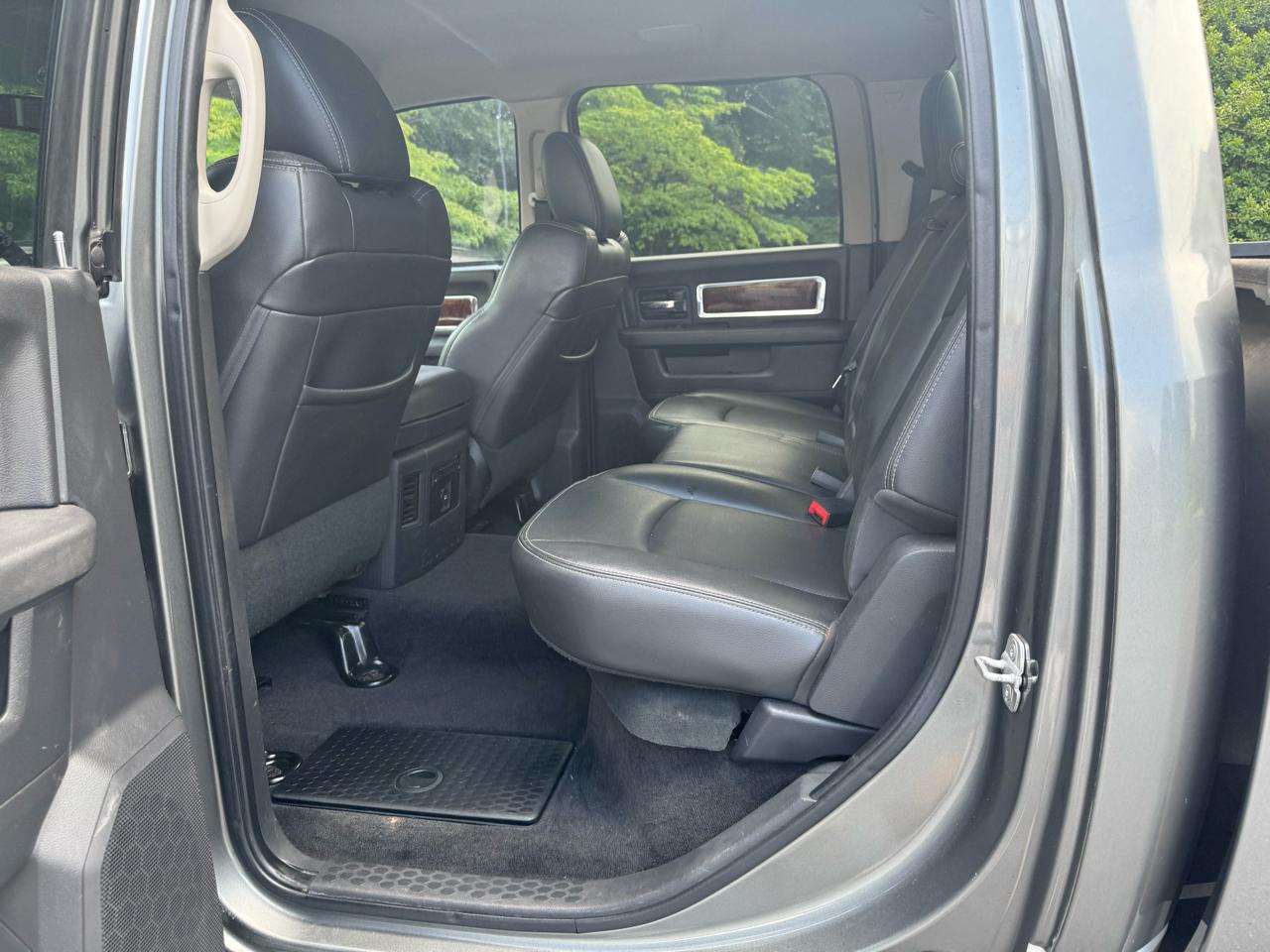 RAM 2500 4WD Crew Cab 149" Laramie 2012