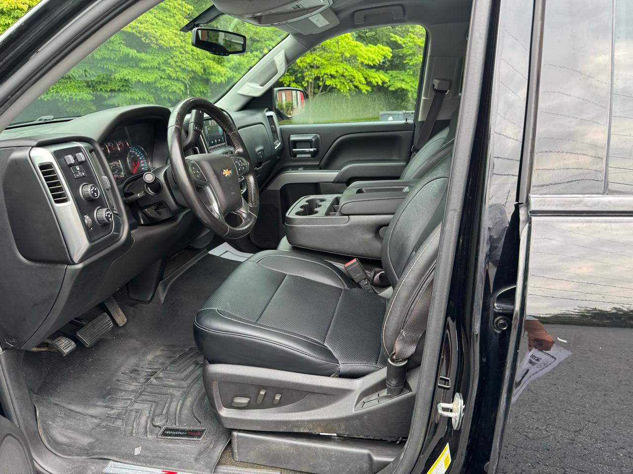 Chevrolet Silverado 1500 4WD Crew Cab 143.5" LT w/2LT 2015
