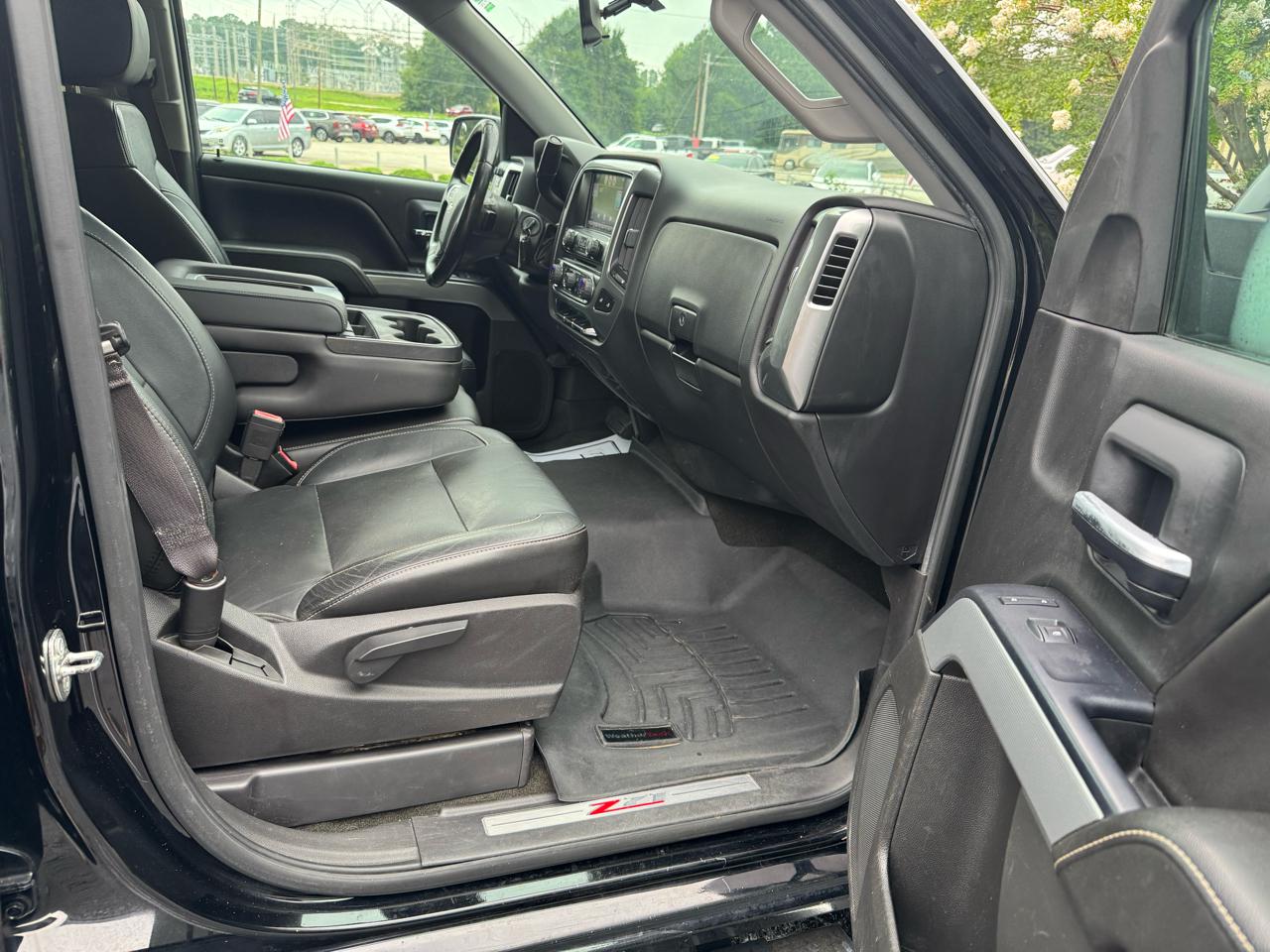 Chevrolet Silverado 1500 4WD Crew Cab 143.5" LT w/2LT 2015