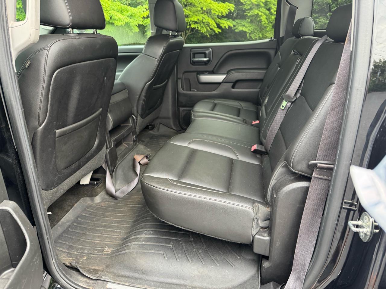 Chevrolet Silverado 1500 4WD Crew Cab 143.5" LT w/2LT 2015