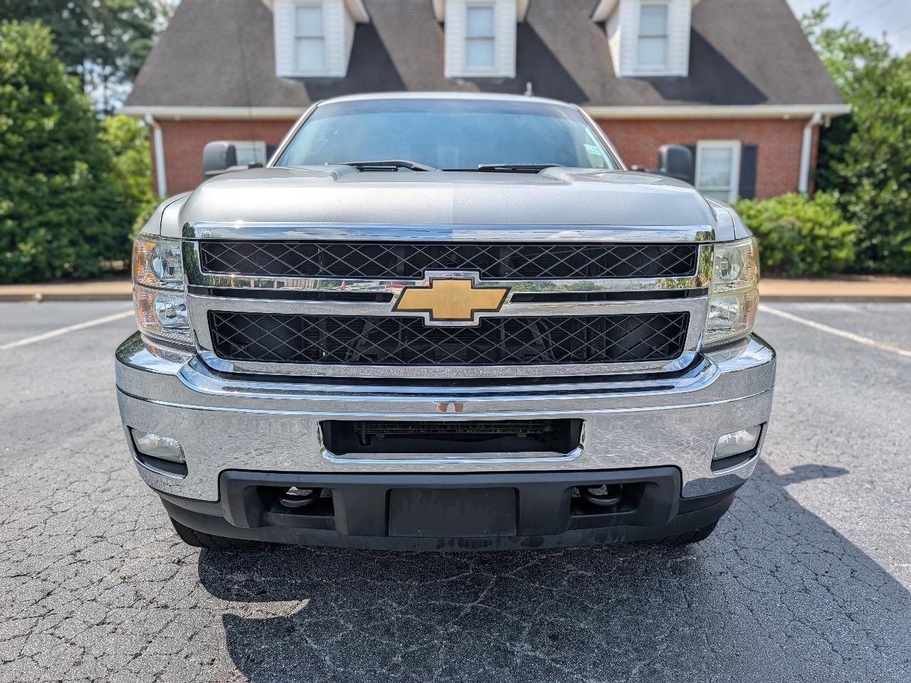 Chevrolet Silverado 2500HD 4WD Crew Cab 153.7" LTZ 2011