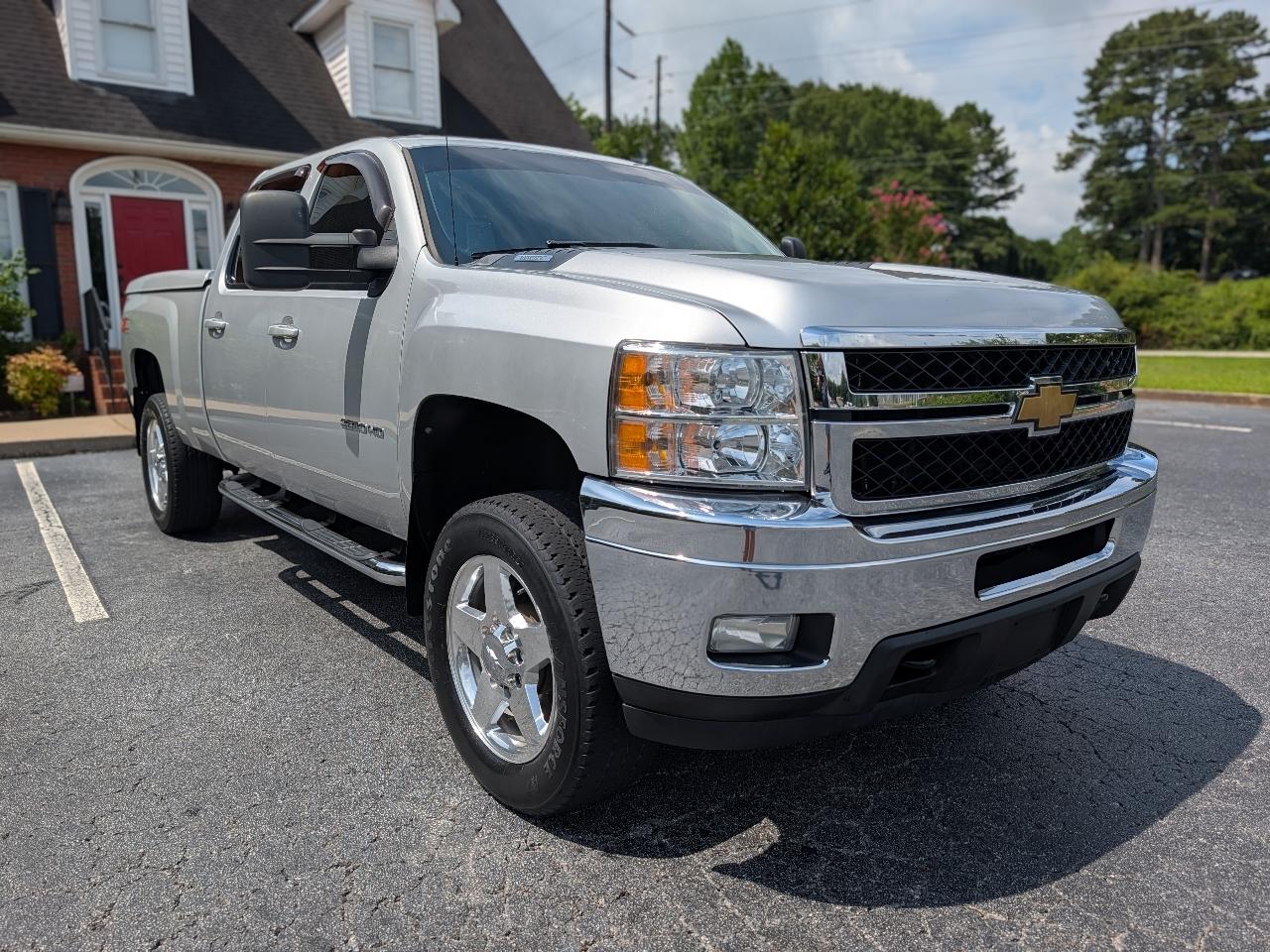 Chevrolet Silverado 2500HD 4WD Crew Cab 153.7" LTZ 2011