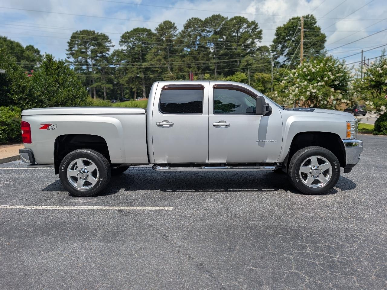 Chevrolet Silverado 2500HD 4WD Crew Cab 153.7" LTZ 2011