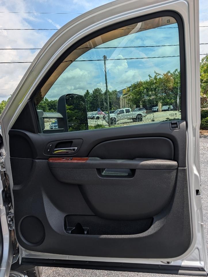 Chevrolet Silverado 2500HD 4WD Crew Cab 153.7" LTZ 2011