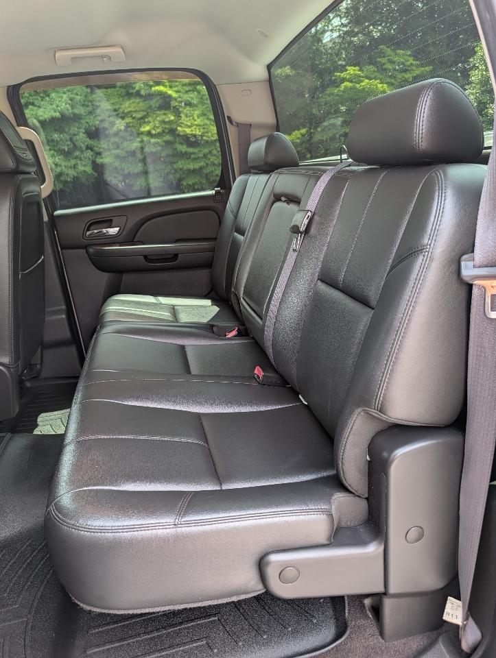 Chevrolet Silverado 2500HD 4WD Crew Cab 153.7" LTZ 2011